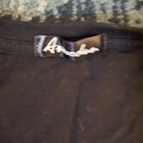 BTS J-Hope 94 Floral Number Jersey Back Black T-Shirt K-pop Size Medium - Picture 3 of 7